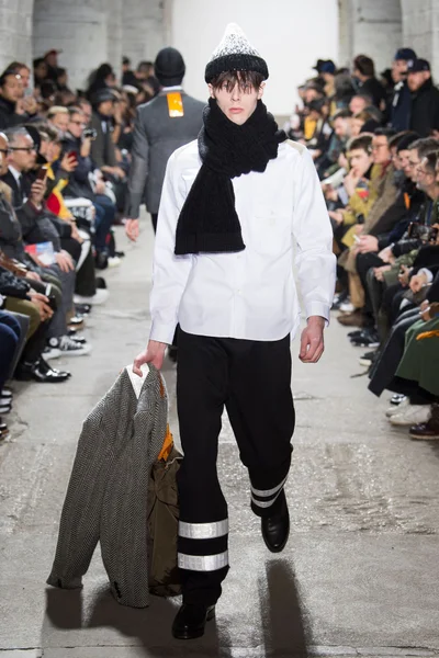 Look 33